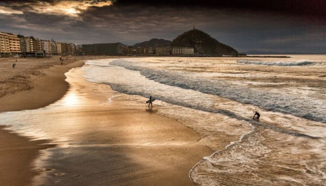 Disfrutando con las ultimas luces: foto en Donostia-San Sebastián