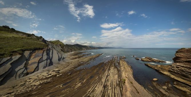 Panorámica de los flysch: foto en Zumaia