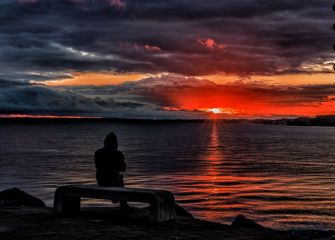 Amanecer sobre el dique de Hondarribi