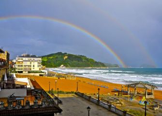 Arco iris en la playa de Zarautz 