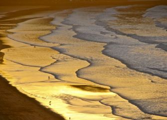 Atardecer de color de Oro en Zarautz 