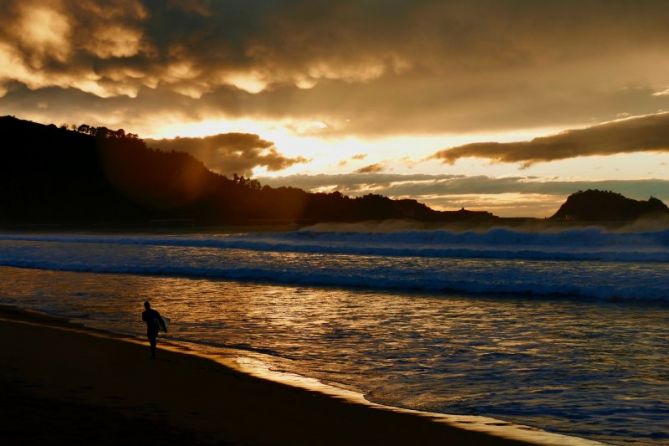 Atardecer con temporal : foto en Zarautz