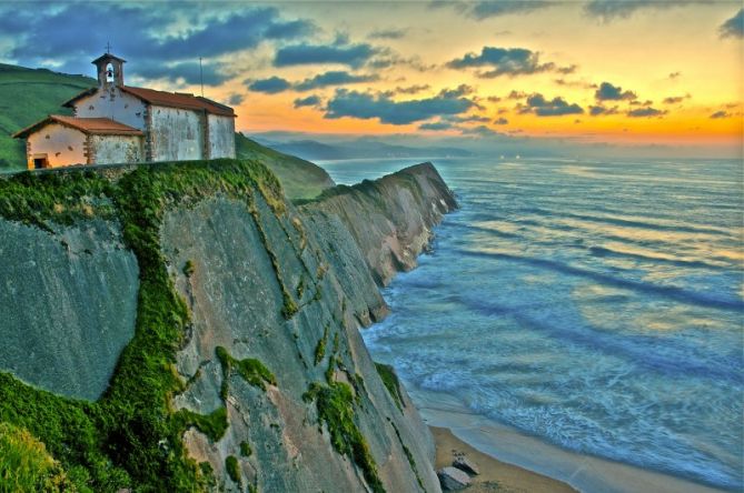 Atardecer en Zumaia : foto en Zarautz