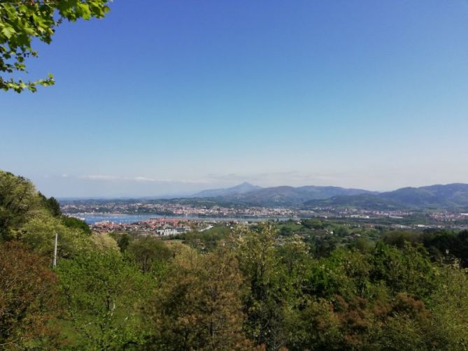 BAHIA DE TXINGUDI: foto en Hondarribia