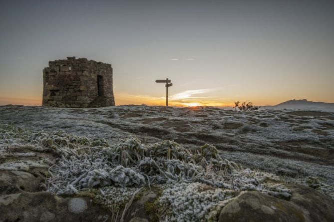 Blanco amanecer en Jaizkibel: foto en Hondarribia