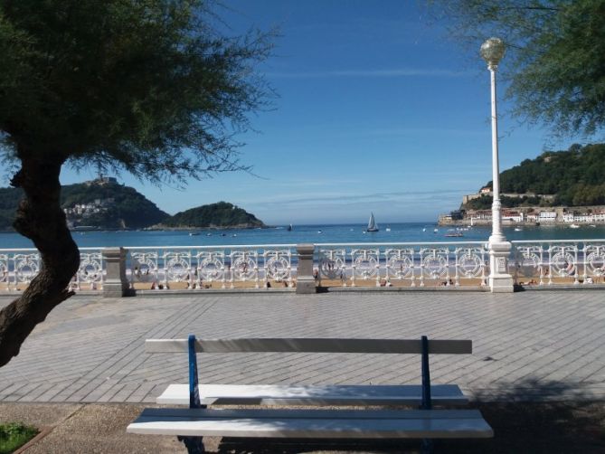 Calma en el Paseo de La Concha: foto en Donostia-San Sebastián