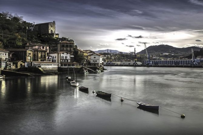 Camino al pueblo: foto en Donostia-San Sebastián