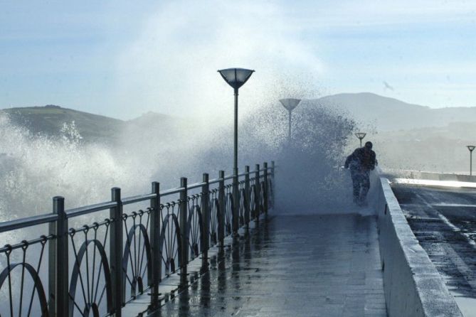 cuidado!!: foto en Zarautz