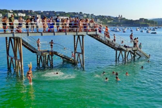 Disfrutando del verano en Donostia : foto en Donostia-San Sebastián