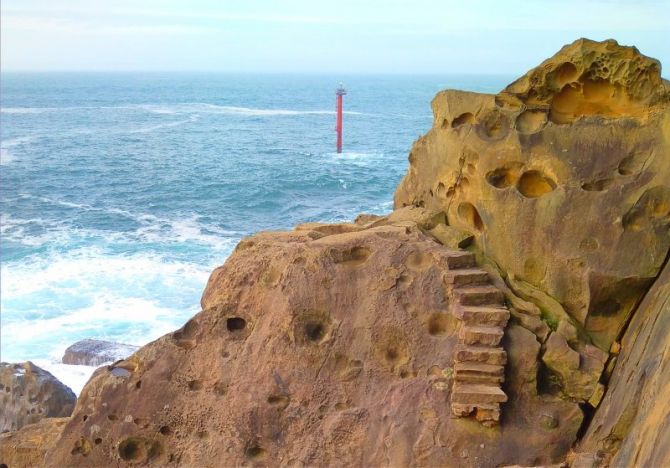 Escalones hacia un abismo pasaitarra: foto en Pasaia