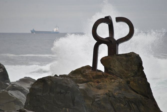 Eskultura eta itsas garraioa: foto en Donostia-San Sebastián