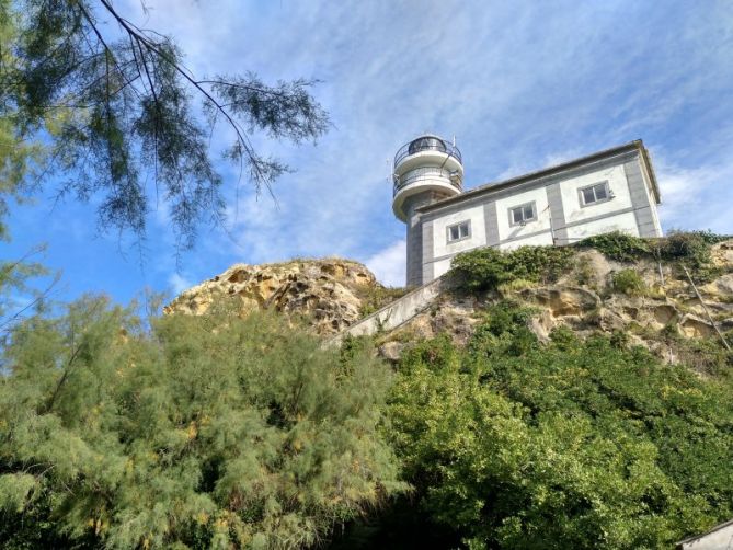 Faro de Getaria: foto en Getaria