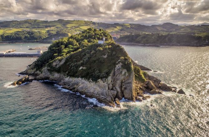 FARO DE GETARIA: foto en Getaria