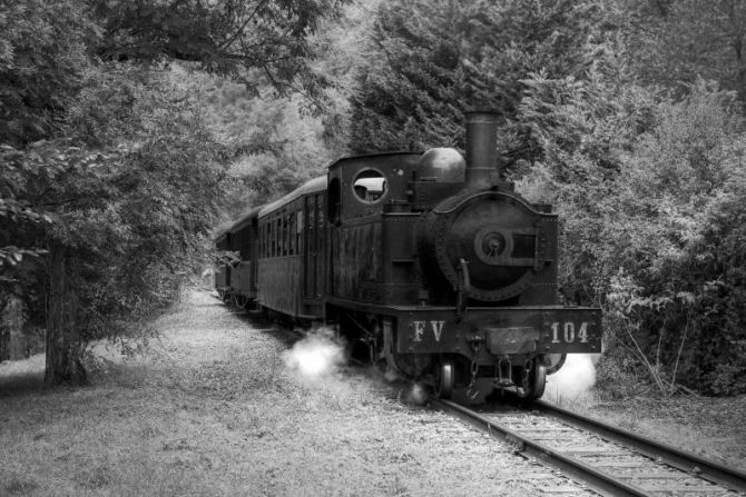 Ferrocarriles Vascos blanco y negro: foto en Azpeitia