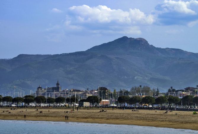 Fuenterrabia y Peñas de Aya: foto en Hondarribia