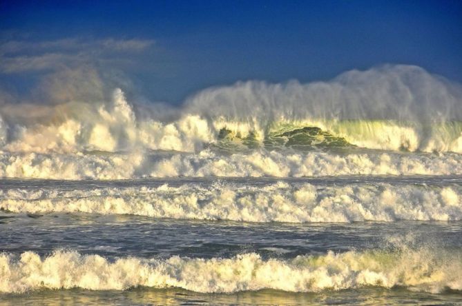 Fuerte oleaje en la playa de Zarautz : foto en Zarautz