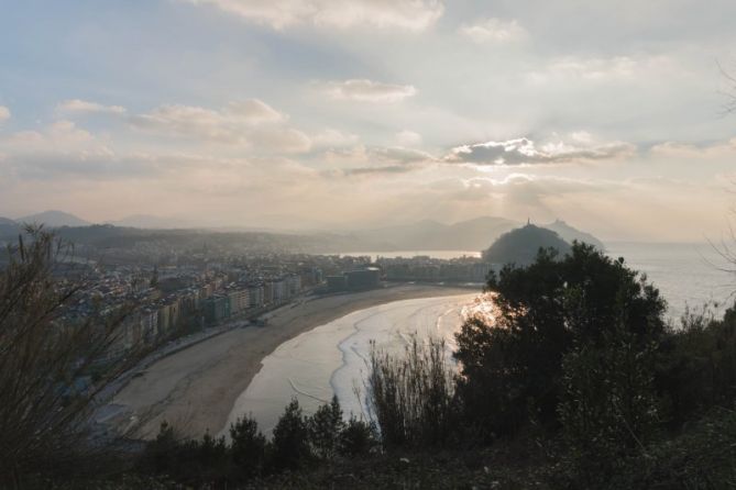 Haz de luz : foto en Donostia-San Sebastián