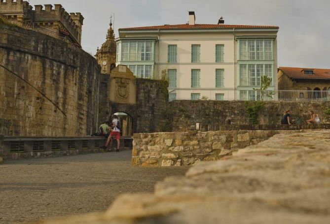 Hondarribia  - Puerta de Santa María: foto en Hondarribia