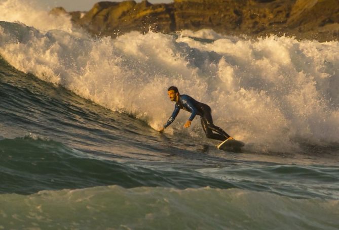 Llevando la ola de la mano: foto en Donostia-San Sebastián