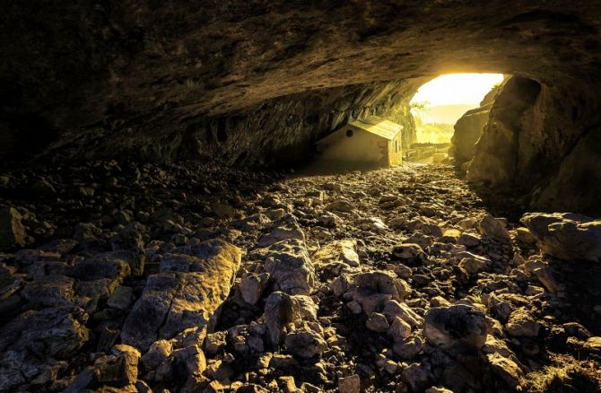 Luces de amanecer: foto en Zegama