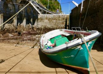 Mareas vivas en el puerto de Zarautz 