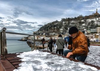 Nieve en el puerto de Donosti