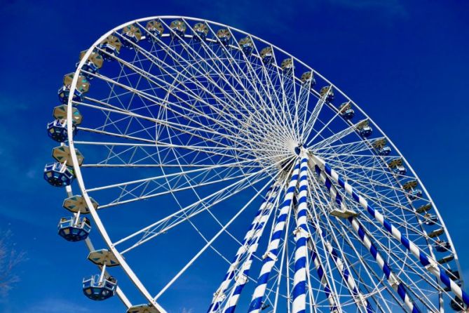 Noria gigante en donostia : foto en Donostia-San Sebastián