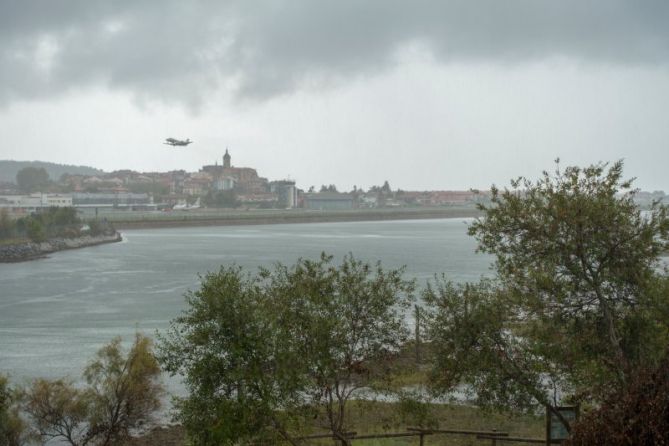 El pájaro de acero: foto en Hondarribia