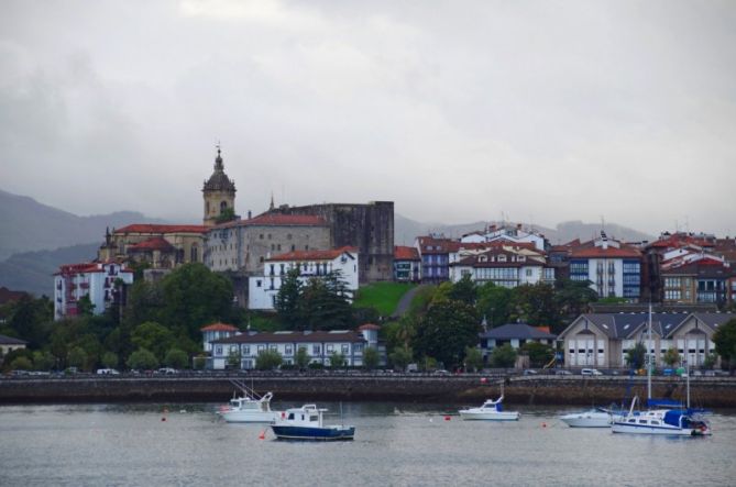 Parte vieja de hondarribia: foto en Hondarribia