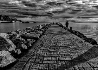 Paseo por el dique de Hondarribi