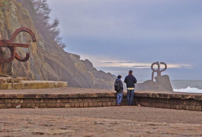 En el Peine del Viento: foto en Donostia-San Sebastián