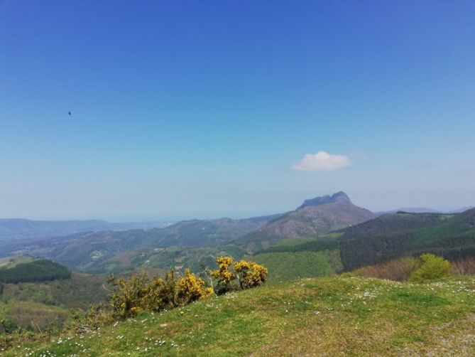 peñas de aia desde el alto de Bianditz: foto en Oiartzun