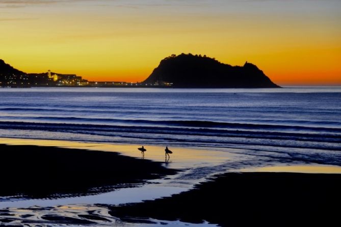 Playa de Zarautz al Atardecer: foto en Zarautz