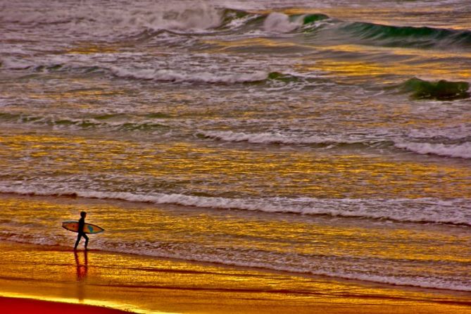 A por las  olas al atardecer : foto en Zarautz