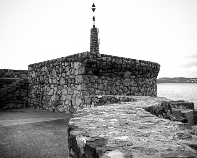 Puerto muro: foto en Hondarribia