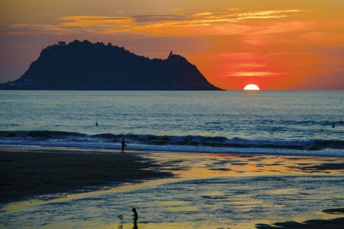 Puesta de Sol en la playa de Zarautz : foto en Zarautz