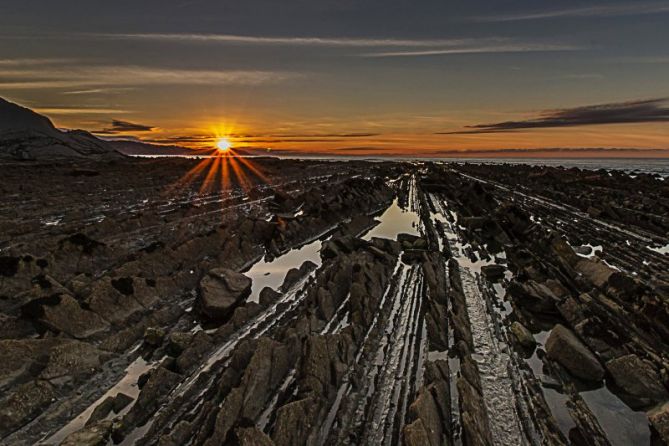 Puesta de sol sakoneta: foto en Zumaia