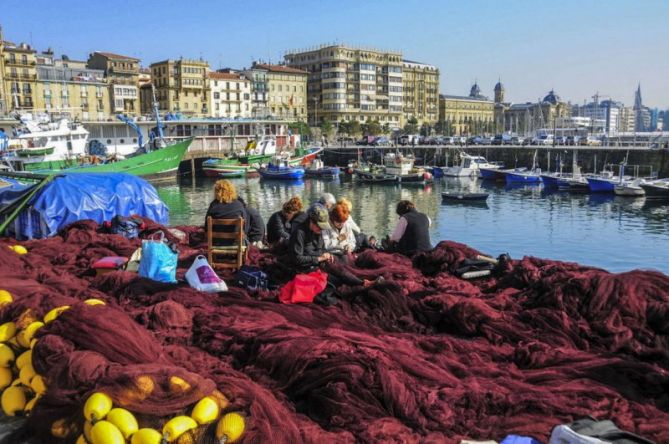 Rederas en el puerto de Donosti : foto en Donostia-San Sebastián