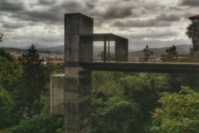 Reflejos de Hondarribia: foto en Hondarribia