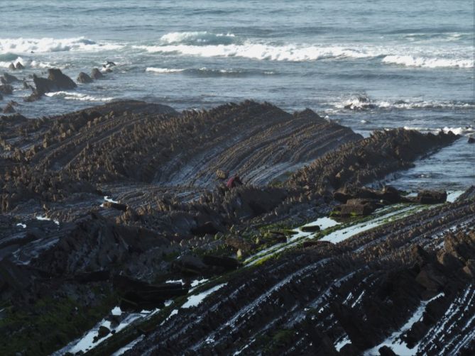 sierras en la playa: foto en Zumaia