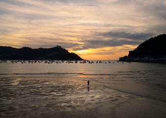 Solo ante el atardecer