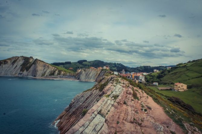 TIERRA Y AGUA: foto en Zumaia