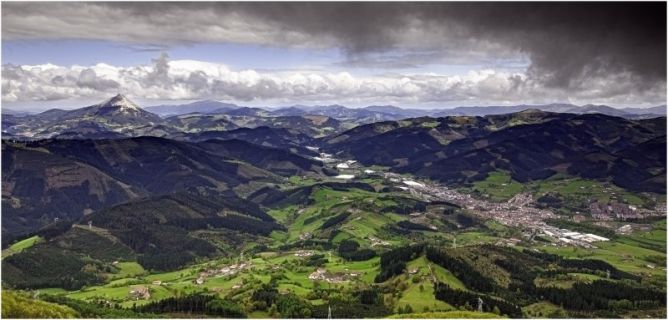 A vista de pájaro ,: foto en Oñati