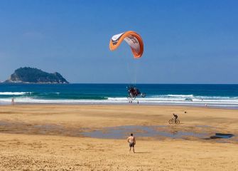 Volador en la playa de Zarautz 