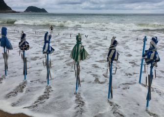 Zarautzko hondartza itzaso goiarekin 