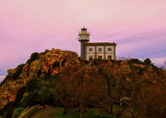 ATARDECER SOBRE EL FARO
