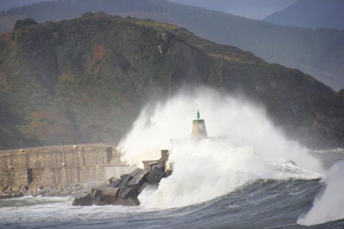 Mar despierta: foto en Zumaia