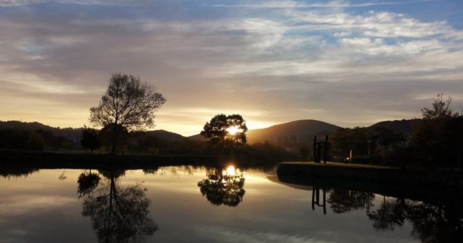 AMANECER EN EL BIDASOA: foto en Irun