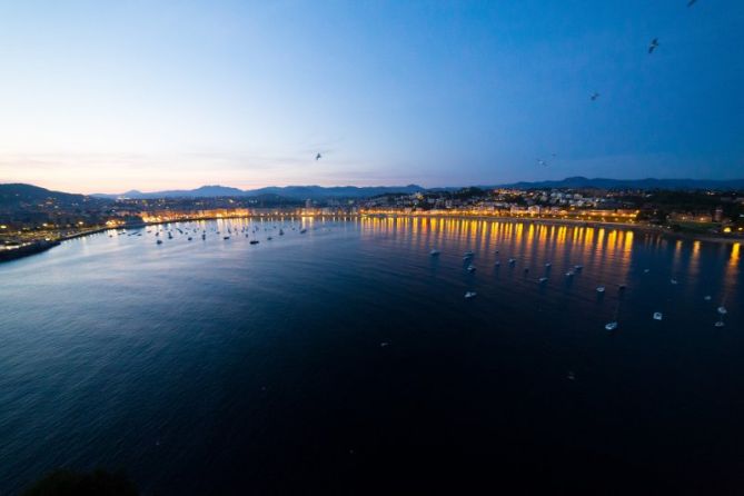 amaneciendo con las gaviotas: foto en Donostia-San Sebastián