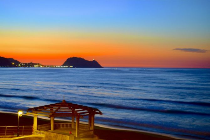 Atardecer en la playa de Zarautz : foto en Zarautz